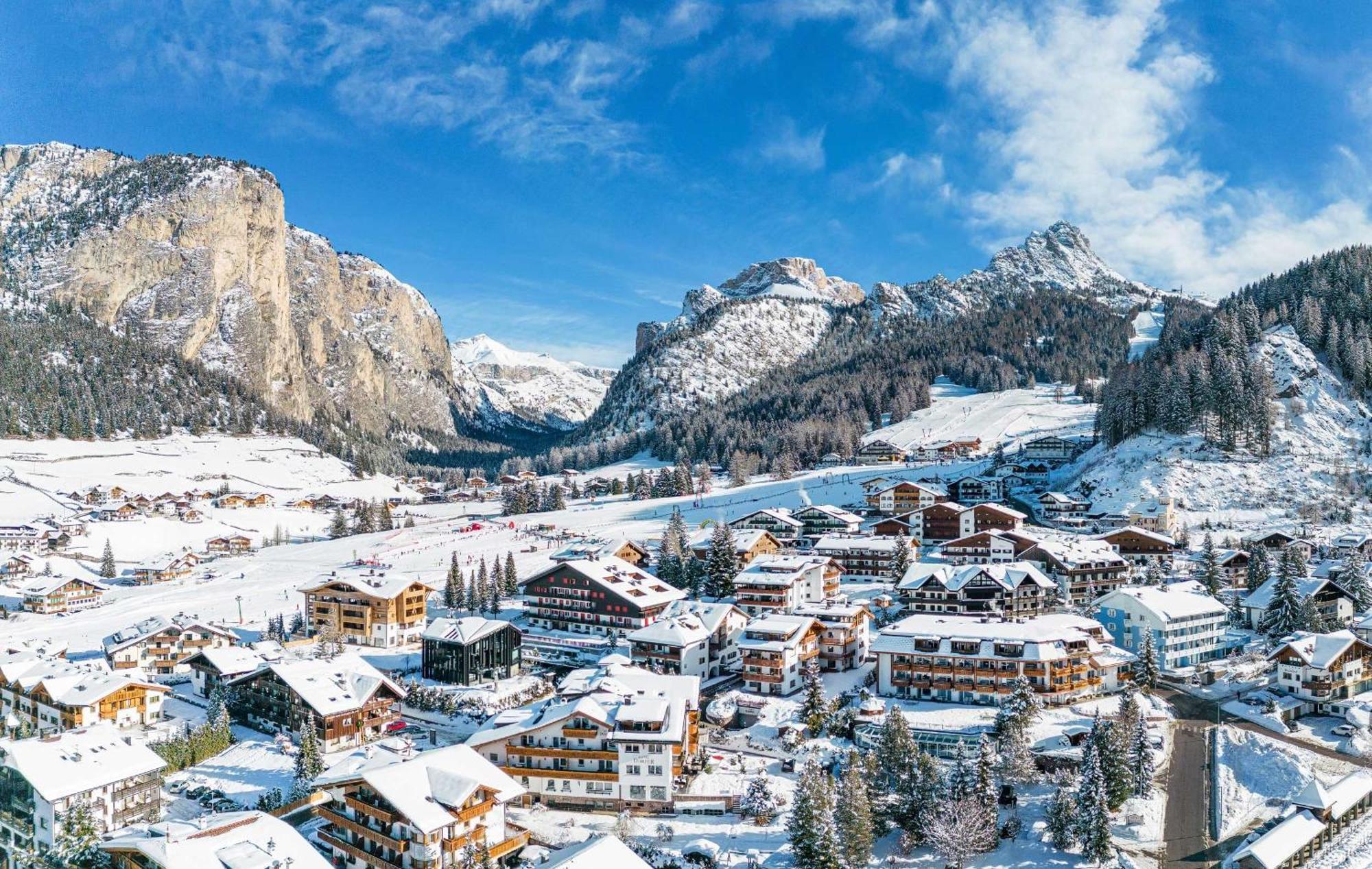 Hotel Dorfer Alpine&Charming Сельва-ді-Валь-Гардена Екстер'єр фото